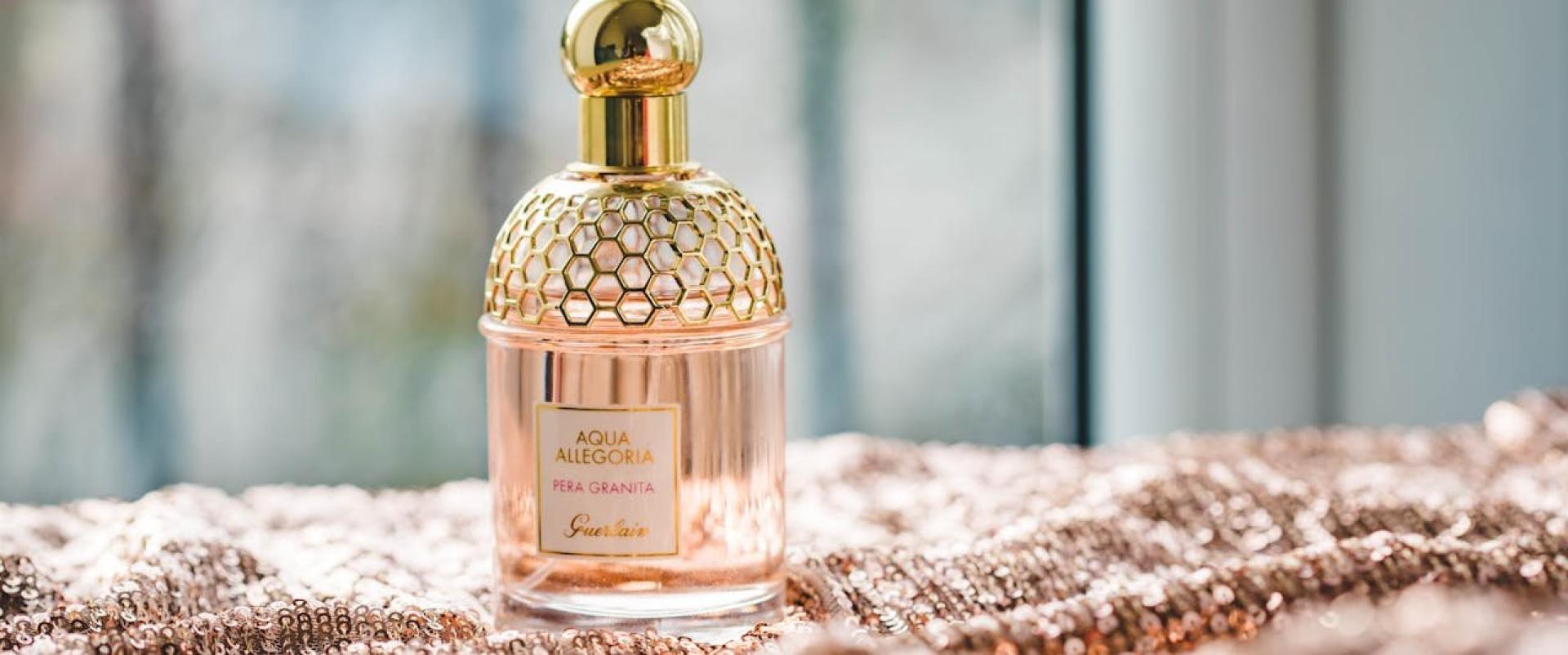 Pr&oacute;bki perfum - idealny kompan każdej podr&oacute;ży